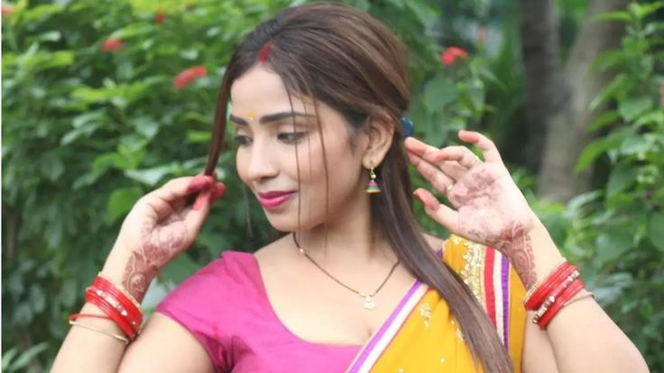 ullu hot actress